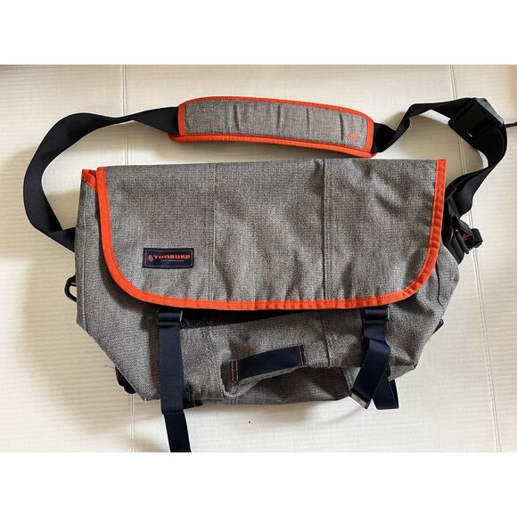 Timbuk2 Classic Messenger Crossbody Computer Bag Grey - Picture 1 of 4
